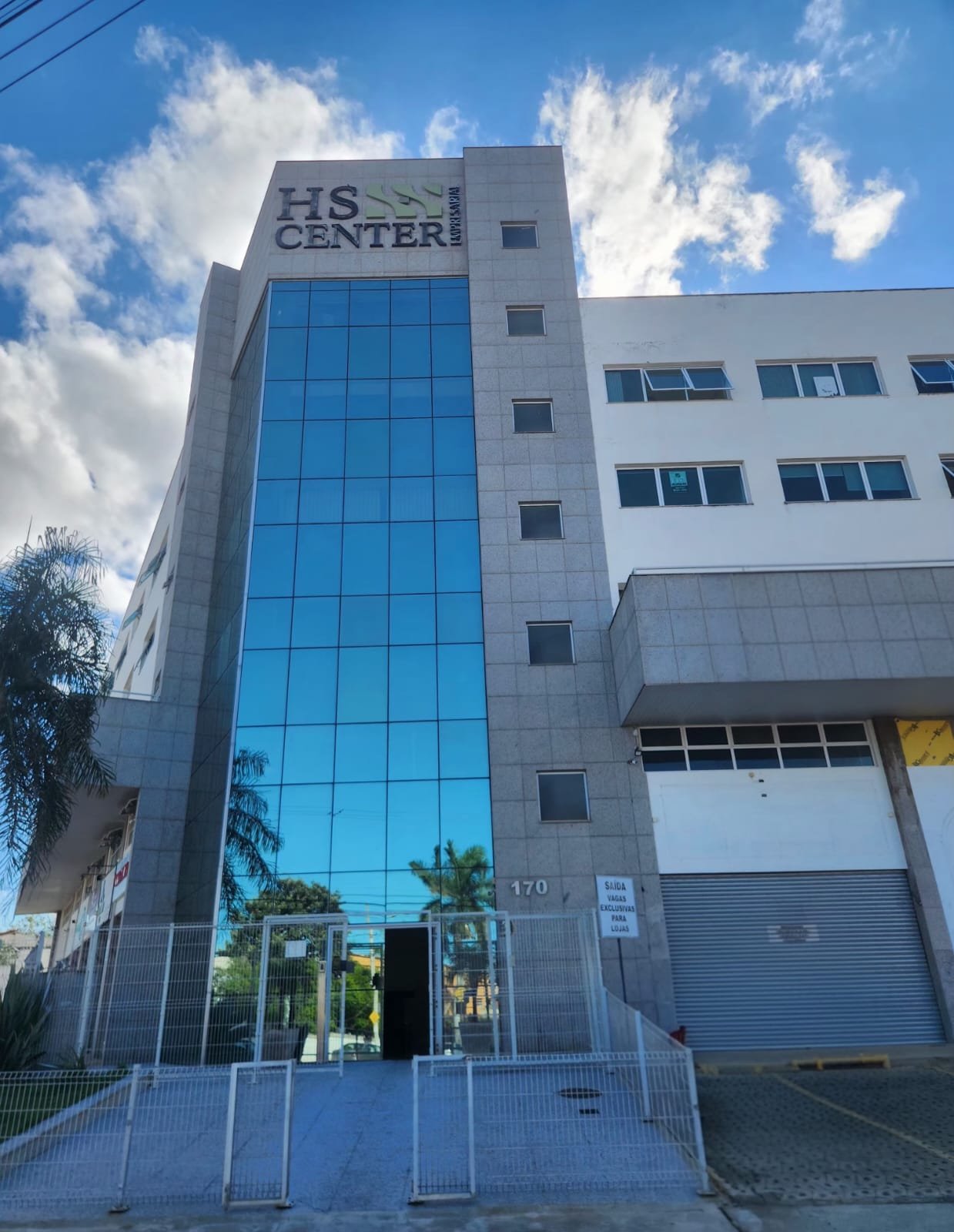 Fachada do prédio HS Center, em Lagoa Santa