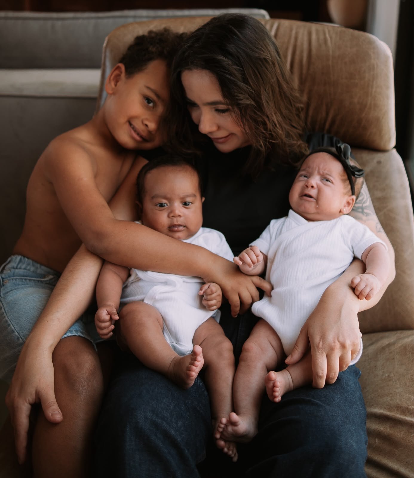 Dra. Stefânia com seus três filhos